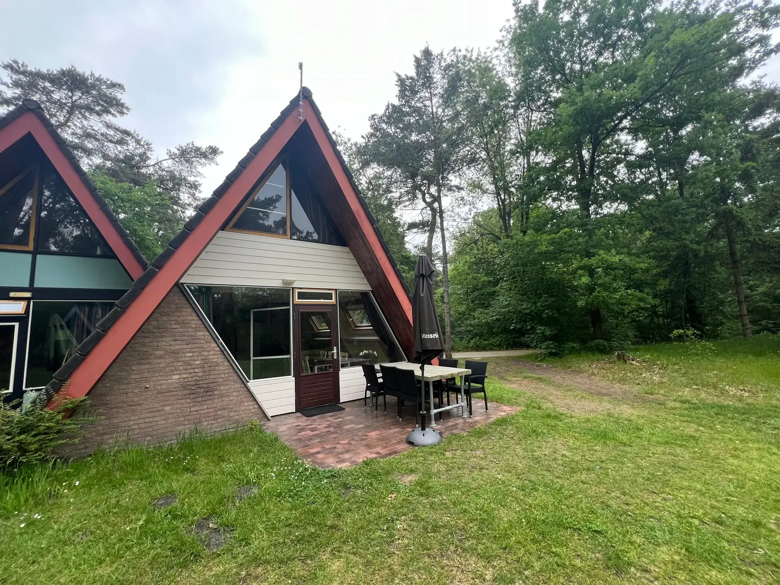 House 73 Maretak, next to the forest exit
